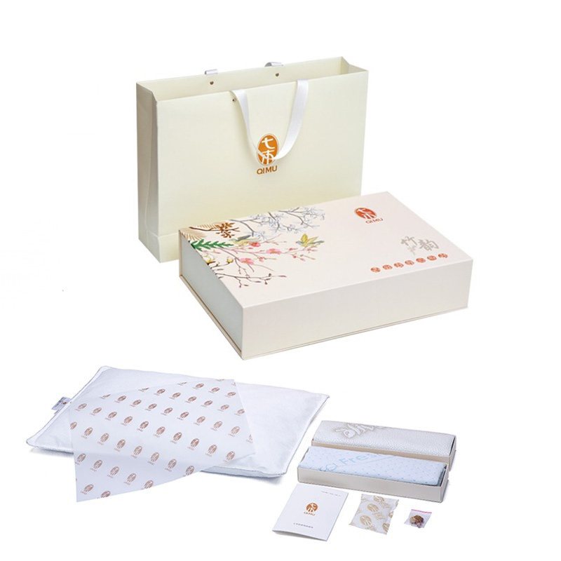 Zhuyun gift box set: presentation box, gift bag, the pillow in protective tissue, and both included Turkish pillowcases in their boxes